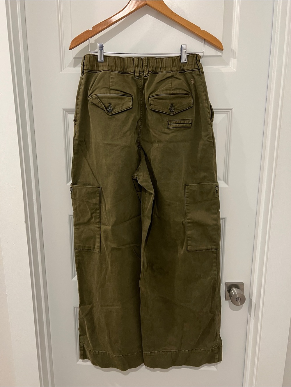 Pilcro Pleated Wide-Leg Cargo Pants Army Green Size Small - Picture 13 of 14